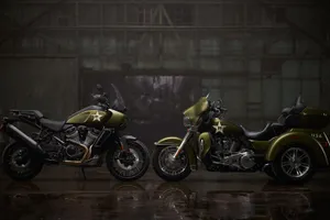 Hai chiếc xe này được cho là hiện thân của lực lượng vũ trang Hoa Kỳ, số lượng hạn chế