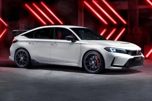 Honda Civic Type R ra mắt với nhiều công nghệ và tính năng mới