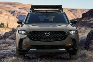 Mazda sẽ quyết định tăng giá bán xe dù doanh số giảm