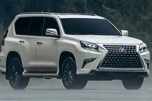 Lexus GX Black Line năm 2023 với phiên bản giới hạn 3.000 chiếc