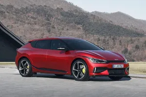 7 xe ô tô điện thể thao tốt nhất bạn nên mua