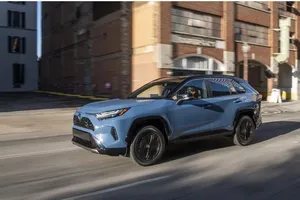 5 mẫu SUV hybrid tiết kiệm xăng tốt nhất năm 2022