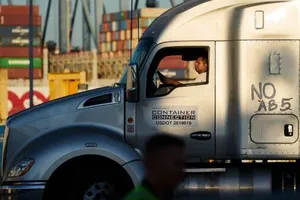 Những cách để bảo vệ da khi lái xe dưới trời nắng gắt