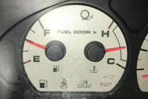 Ký hiệu C và H có ý nghĩa gì trên máy đo bảng điều khiển ô tô?