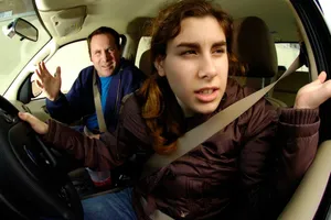 7 thói quen lái xe nguy hiểm bạn cần bỏ trước khi quá muộn