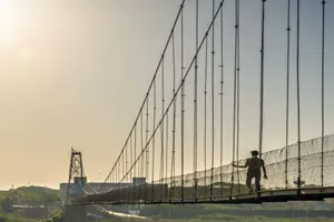 Vì sao nhiều du khách lại tới thăm cây cầu treo vừa bị sập ở Ấn Độ 143 tuổi?