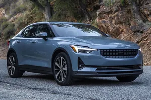 Thật 'sang chảnh' nếu lái những chiếc xe này vào dịp Tết