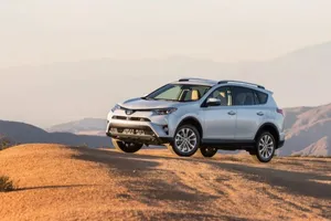 Những mẫu xe Toyota RAV4 cũ tốt nhất năm 2023 dưới 360 triệu đồng