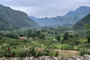 Du Già ở Hà Giang đang thu hút dân mê phượt 