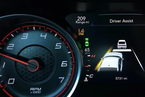 Loạt tính năng và hệ thống an toàn trên ô tô mà nhiều người chưa biết