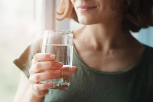 Những loại đồ uống và mẹo giúp duy trì năng lượng khi thời tiết nắng nóng