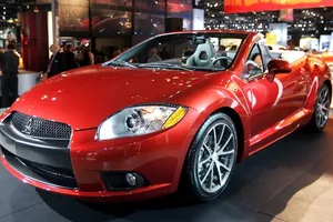 Top 7 xe mui trần đã qua sử dụng dưới 240 triệu đồng