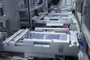 Loại pin mới giúp ô tô điện sạc nhanh và bền hơn