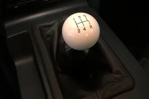 4 lý do bạn nên học lái xe số tay