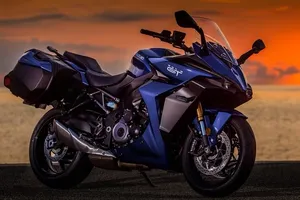 Những chiếc mô tô Suzuki nhiều công nghệ, giá vừa túi tiền