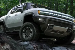 Điểm danh những chiếc xe bán tải nhanh nhất thế giới hiện nay