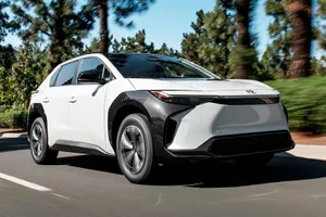 Top những chiếc xe Toyota nhiều công nghệ, giá vừa phải