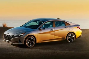 Hyundai Elantra hybrid triệu hồi gần 40.000 xe do tăng tốc ngoài ý muốn