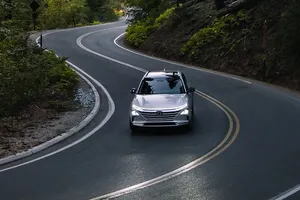 Pin nhiên liệu hydro sạc 5 phút có phạm vi lái xe 608 km