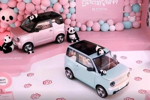 Ô tô điện mini Trung Quốc giảm giá mạnh