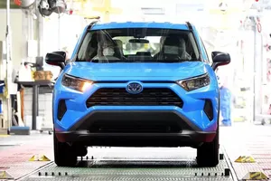 Toyota phải tạm dừng sản xuất tại 6 nhà máy do cháy nổ