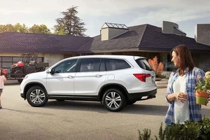 Honda thu hồi 250.000 xe SUV do sự cố 