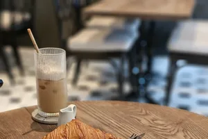 Uống cà phê khi bụng đói có hại không?