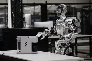 BMW sử dụng robot hình người để chế tạo ô tô