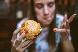 10 thói quen ăn uống tồi tệ nhất cho mỡ bụng