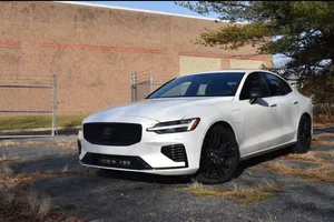 Những mẫu xe hybrid mạnh mẽ đến kinh ngạc