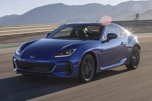 Doanh số bán hàng các dòng ô tô số sàn bất ngờ tăng mạnh trở lại