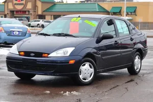 Giá ô tô đã qua sử dụng giảm mạnh 13,8 % so với cùng kỳ