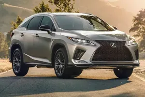 5 thương hiệu ô tô có động cơ 'nồi đồng cối đá'