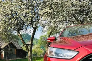 4 mẫu sedan hao nhiều nhiên liệu ​​hơn cả xe bán tải