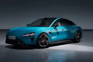 Xiaomi chuyên sản xuất điện thoại thắng đậm khi bán chiếc xe điện đầu tiên