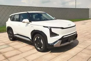 Kia ra mắt ô tô điện giá rẻ, thị trường "nổi sóng"