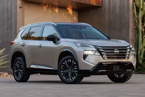 Nissan muốn các đại lý bán xe với giá lỗ, thấp hơn hóa đơn tới 15%