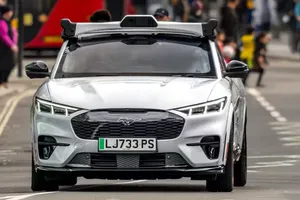 Thêm một quốc gia coi ô tô tự lái là phương tiện cải thiện an toàn và cho phép lưu thông