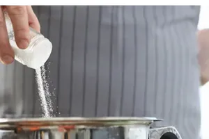 Tránh bị tăng huyết áp với 5 mẹo giảm lượng muối ăn