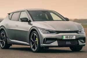 Những chiếc xe điện nhanh nhất nhưng giá cả phải chăng