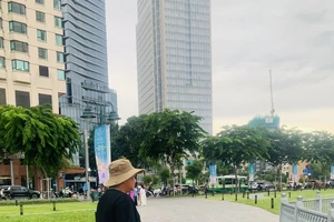 Bất ngờ với lợi ích sức khỏe đi bộ khi sau ăn