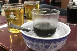 Uống cà phê có thể chữa được chứng đau nửa đầu?