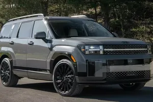 Hyundai Santa Fe 2024 bất ngờ bị thu hồi và ngừng bán vì lỗi túi khí