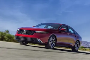 Đây là những chiếc xe hybrid thời trang, cho cảm giác lái thú vị