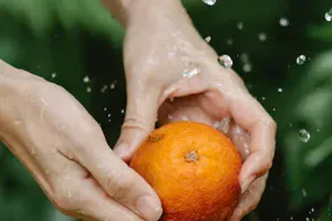 Thực phẩm cần rửa sạch trong mùa mưa để tránh các bệnh lây truyền 