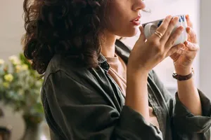 Tiêu thụ caffeine bao nhiêu sẽ tốt cho sức khỏe?