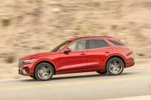 5 thương hiệu cần đầu tư mạnh vào ô tô hybrid