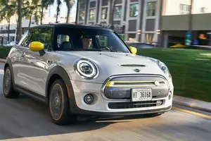 Thương hiệu Mini bất ngờ thu hồi xe điện vì nguy cơ cháy pin