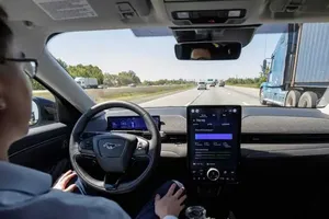 Công nghệ lái xe rảnh tay của Ford giảm giá còn hơn 12 triệu đồng