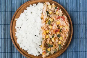 Cơm nguội để qua đêm có độc không? Nguy cơ và cách xử lý